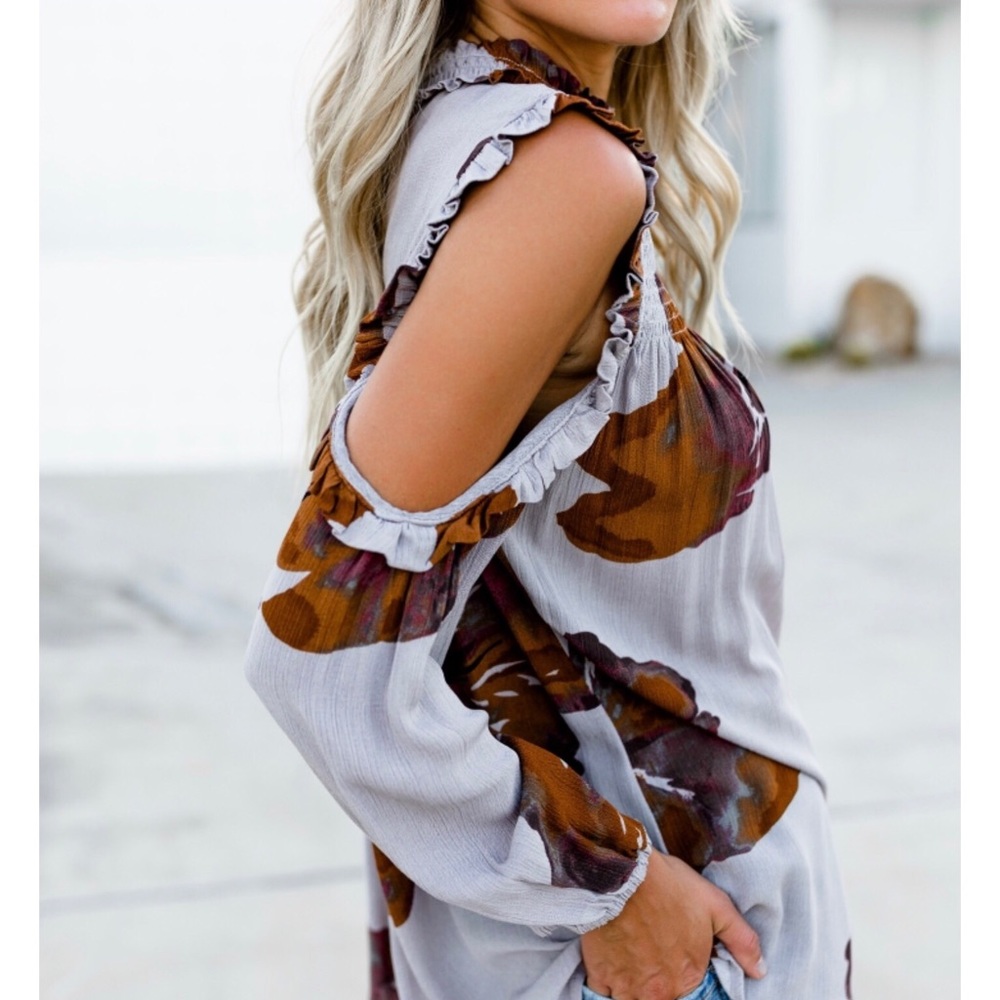 Love & Lilacs Cold Shoulder - Picture 3 of 8